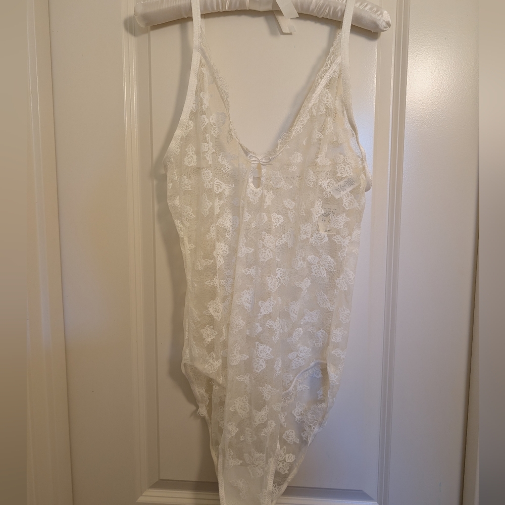 NWT Aerie Rosebud Lace Bodysuit In Cream ⭐⭐⭐⭐⭐